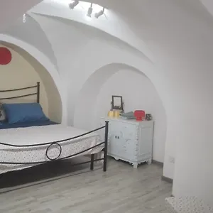 Casa Vacanze Fabiola Appartamento Aeroporto di Catania Fontana Rossa